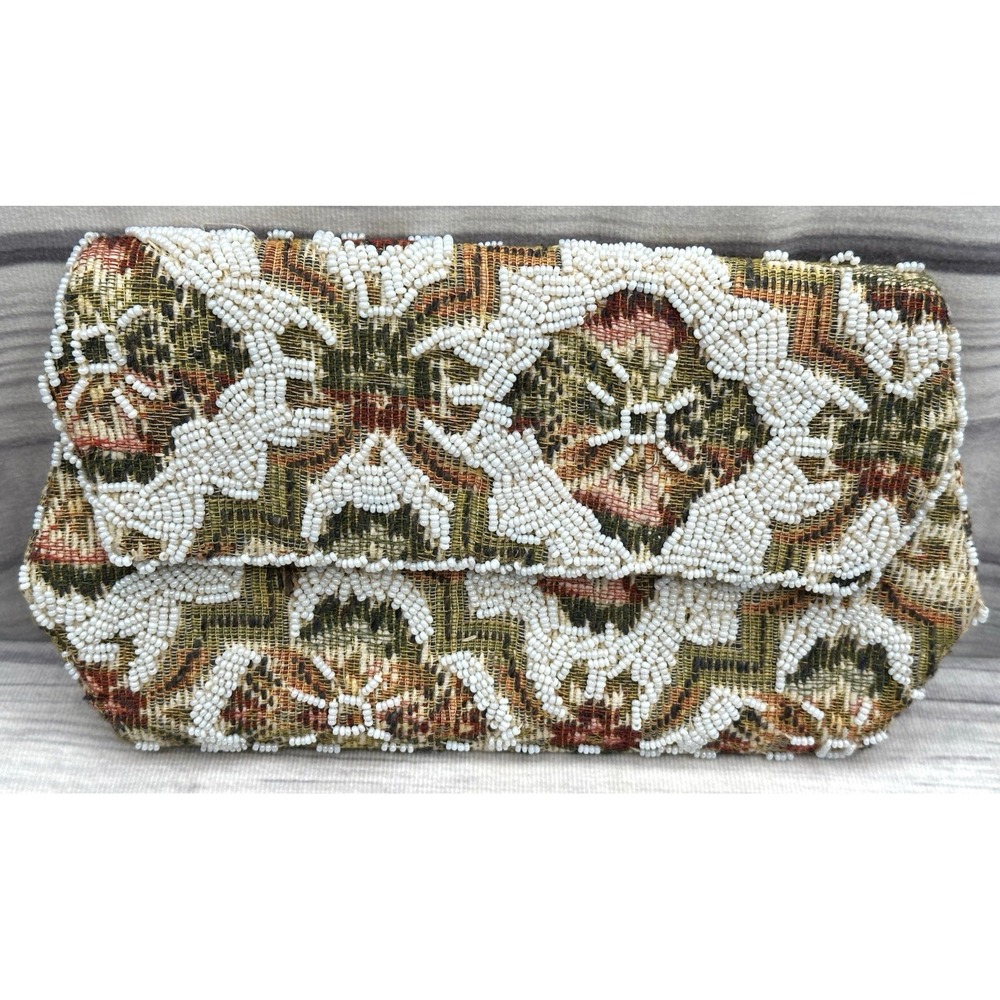 VINTAGE BEADED TAPESTRY CLUTCH PURSE - HAND MADE IN HONG KONG‎   *35
